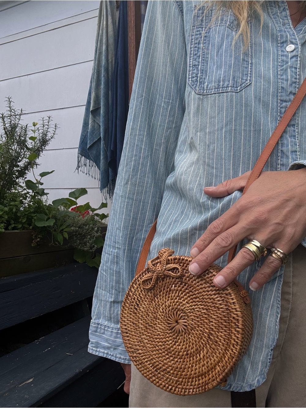 Woven Round Crossbody Bag - Brown